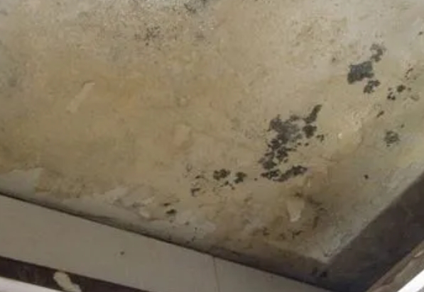 侯马阳台漏水维修公司分享下侯马卫生间渗水维修需要注意哪些问题。